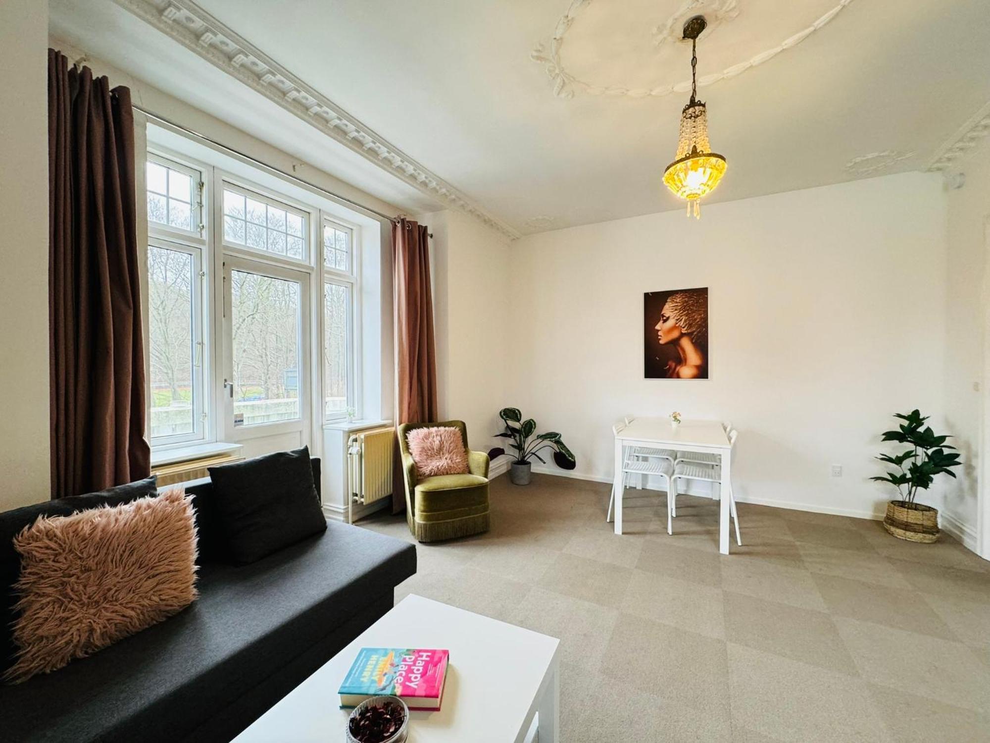 Aday - Villa Firenze - 2 Bedrooms Bright Apartment Aalbor Kültér fotó